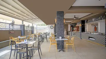 SAILORS BEACH CLUB