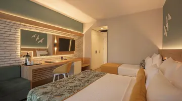 SAILORS BEACH CLUB