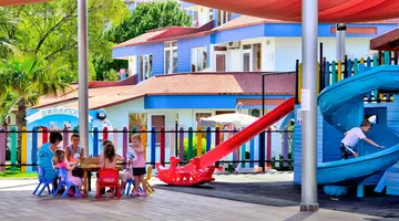 Sailors Beach Club