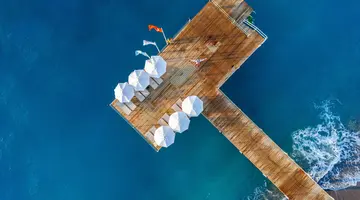 SAILORS BEACH CLUB