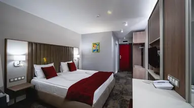 Saint George Hotel & Medical Spa
