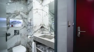 Saint George Hotel & Medical Spa