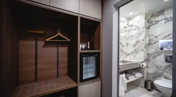 Saint George Hotel & Medical Spa