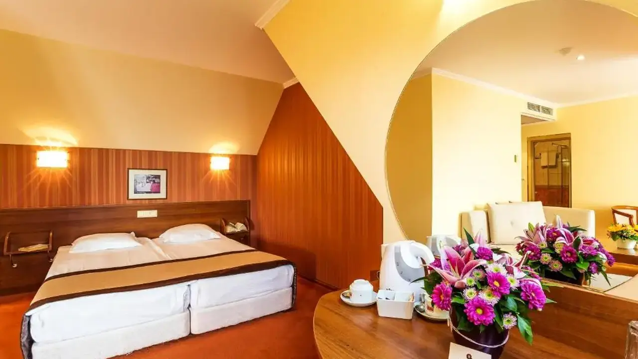 Saint George Hotel & Medical Spa