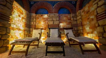 Saint George Hotel & Medical Spa