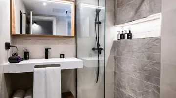 Saladar Suites Boutique