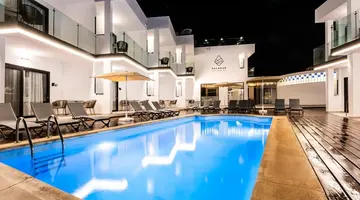 Saladar Suites Boutique