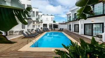 Saladar Suites Boutique