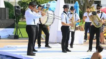 SALAMIS BAY CONTI