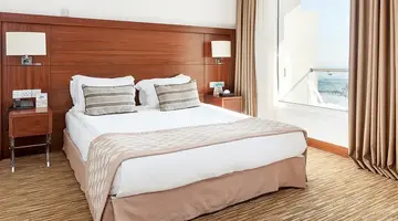 SALAMIS BAY CONTI