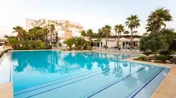 Salini Resort