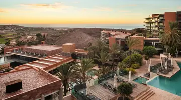 Salobre Hotel Resort & Serenity
