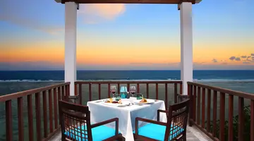 SAMABE BALI SUITES & VILLAS
