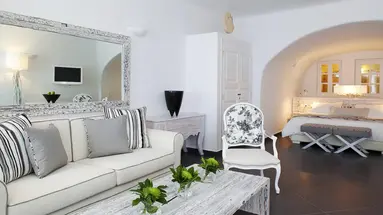 San Antonio Luxury Hotel and Suites