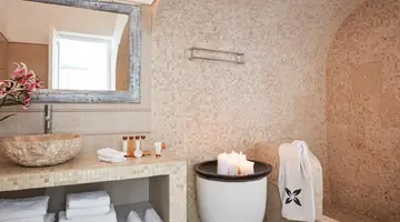San Antonio Luxury Hotel and Suites