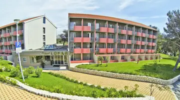 San Marino Sunny Resort by Valamar - Plaza Sunny