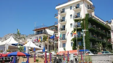 SAN PIETRO HOTEL