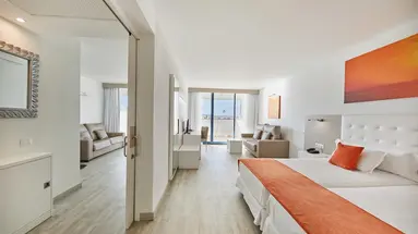 SANDOS PAPAGAYO