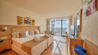 SANDOS PAPAGAYO