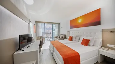 SANDOS PAPAGAYO