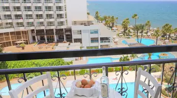 Sandy Beach Hotel & Spa