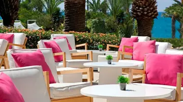 Sandy Beach Hotel & Spa