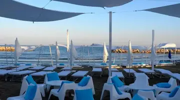 Sandy Beach Hotel