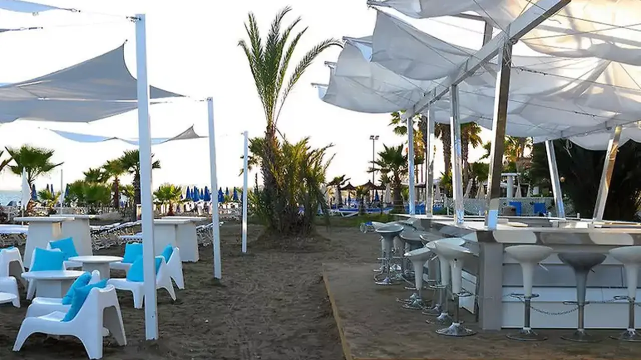 Sandy Beach Hotel