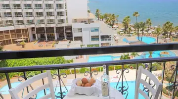 Sandy Beach Hotel
