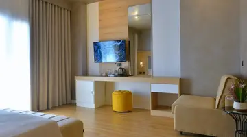 Sandy Beach Resort Golem