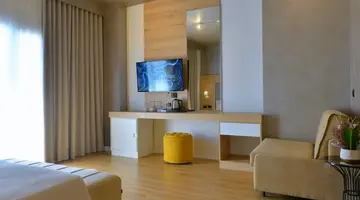 Sandy Beach Resort Golem