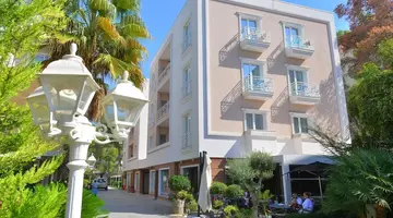 Sandy Beach Resort Golem