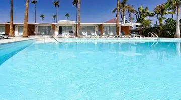 Sanom Beach Resort