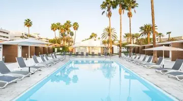Sanom Beach Resort