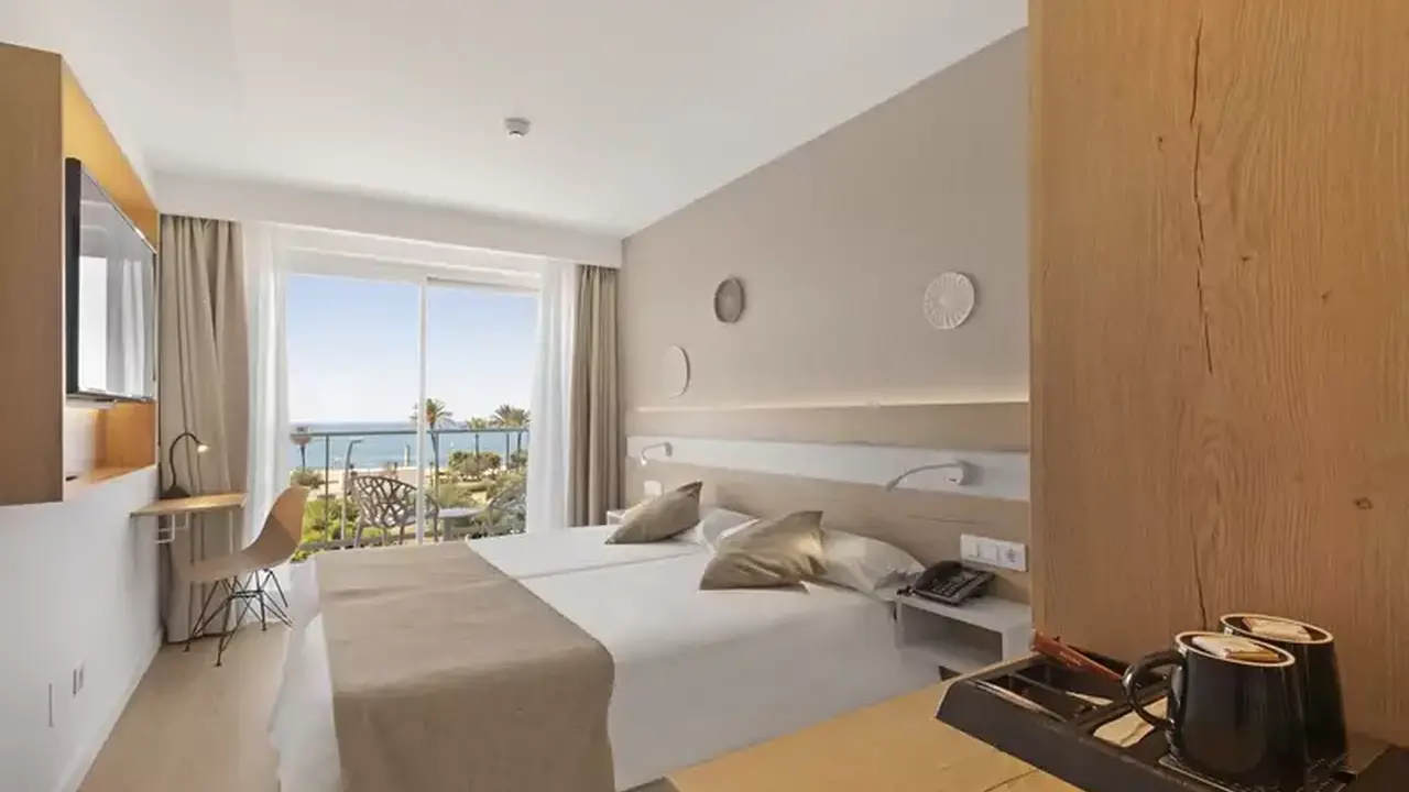 Sant Jordi Hotel