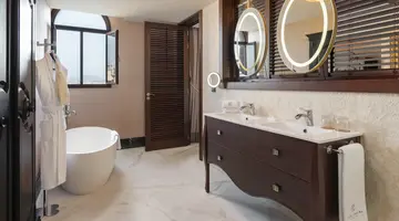 SANTA CATALINA A ROYAL HIDEAWAY HOTEL