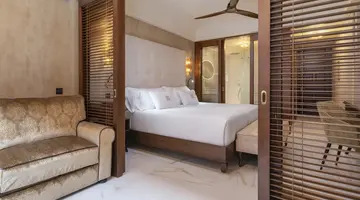 SANTA CATALINA A ROYAL HIDEAWAY HOTEL