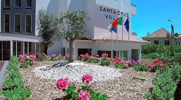 Santa Cruz Village