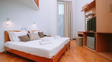 Santa Marina Unique