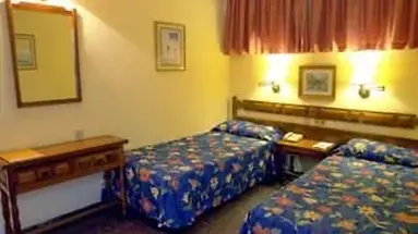 Santa Monica Suites Hotel