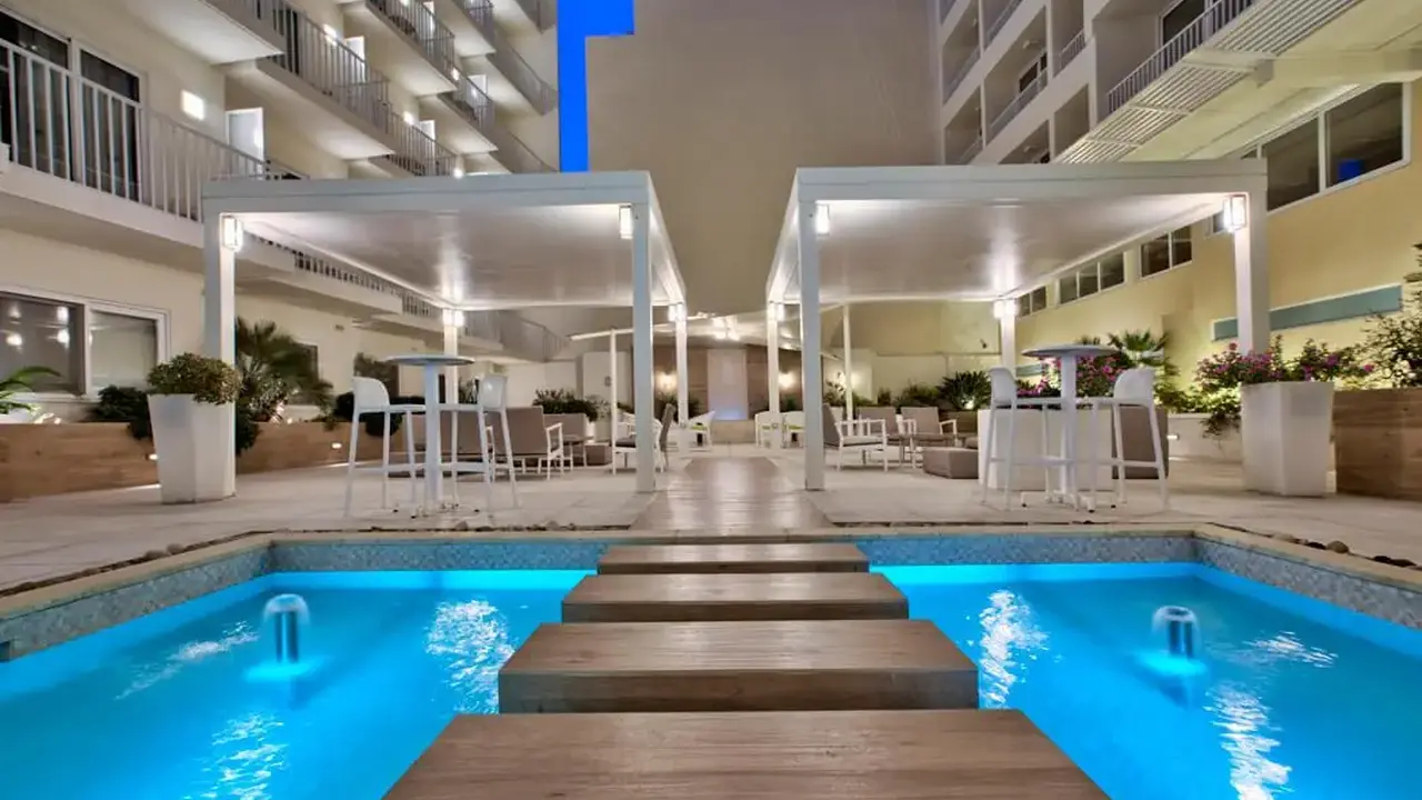 Santana Hotel