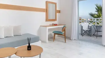 SANTORINI KASTELLI RESORT
