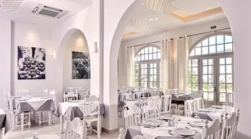Santorini Palace