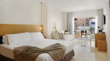 Saratoga Hotel