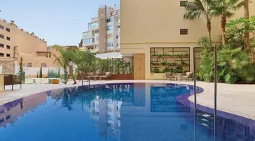 Saratoga Hotel