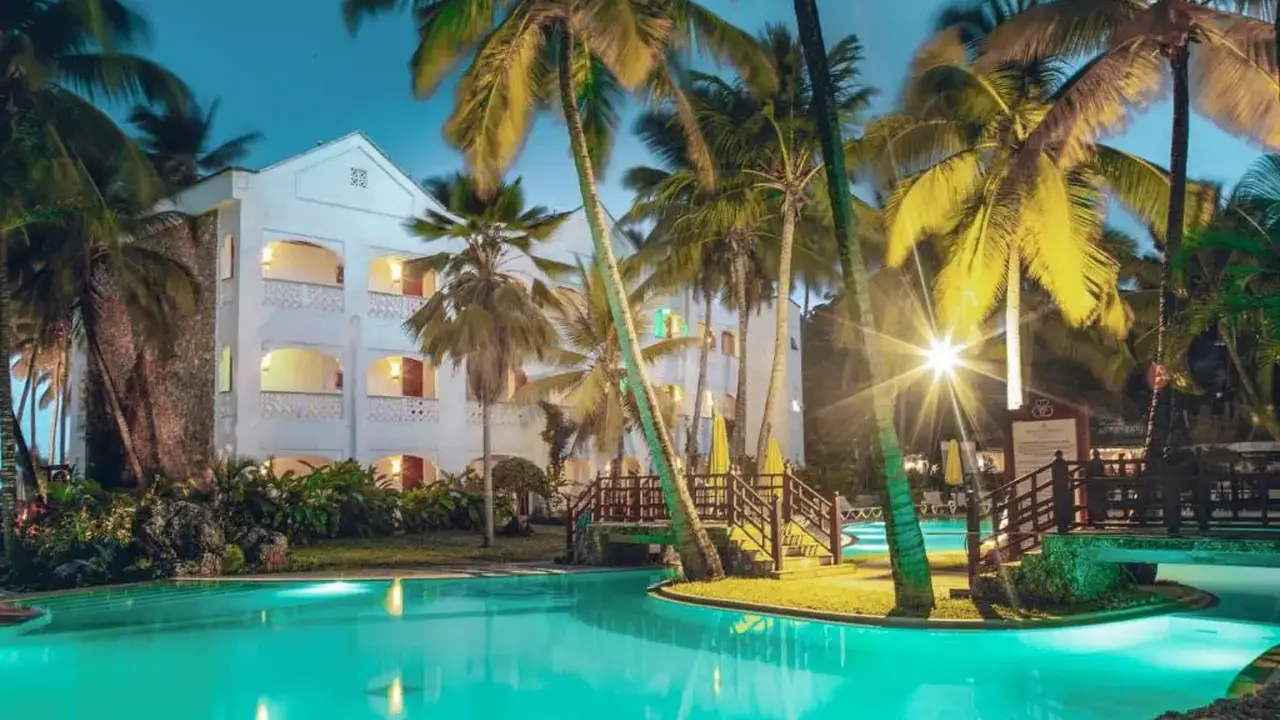 Sarova Whitesands Beach Resort & Spa 4