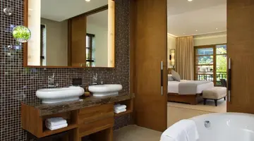 SAVOY RESORT & SPA