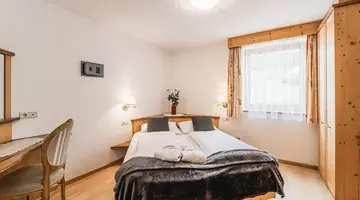 Scherlin Apartments