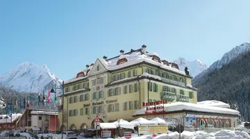 Schloss Hotel Dolomiti****