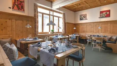 Schweizerhof a Faern Col